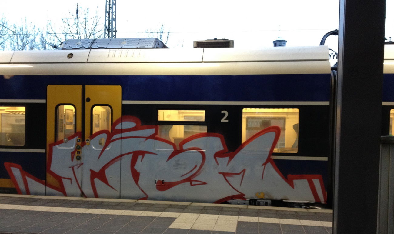 Graffiti Train - Photo by ZUGZWANG - niek (2017)
