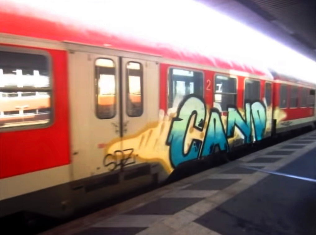 Graffiti Train - Photo by ZUGZWANG - cand