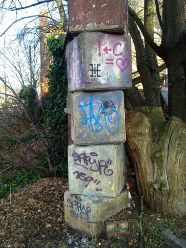 Graffiti Artwork - Photo by ZUGZWANG