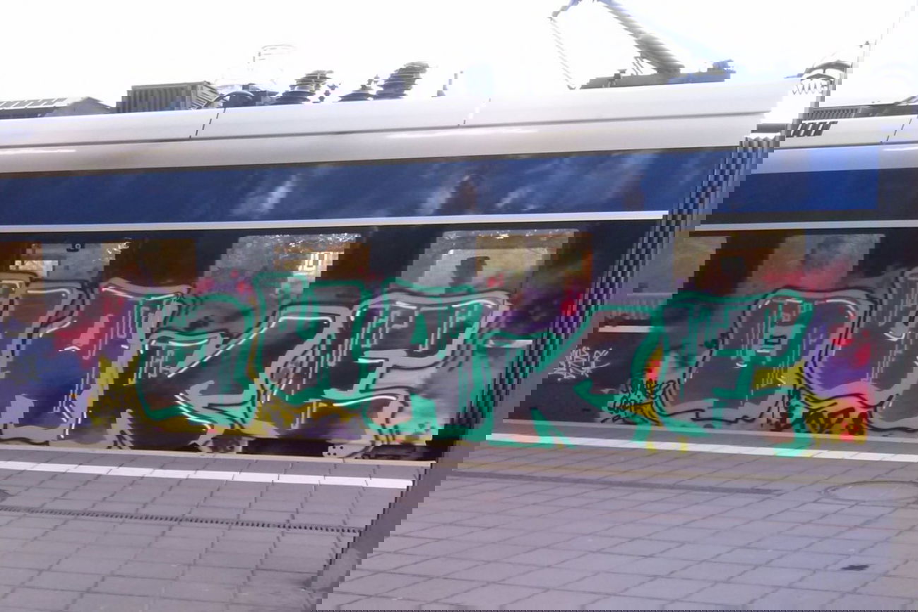 Graffiti Train - Photo by ZUGZWANG - quake, bremerhaven, bremen (2015)