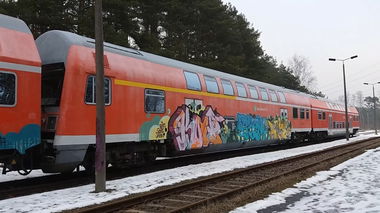 Graffiti Train - Photo by ZUGZWANG