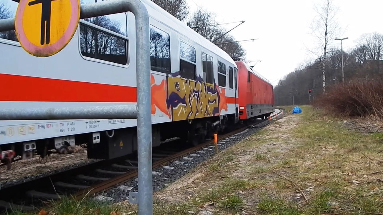 Graffiti Train - Photo by ZUGZWANG (2016)