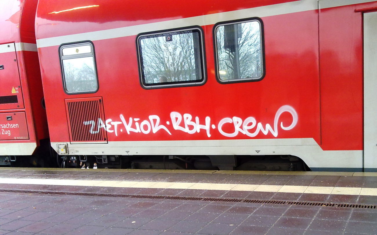 Graffiti Train - Photo by ZUGZWANG - rhb, tag (2015)