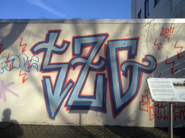 Graffiti Bombing - Photo by ZUGZWANG