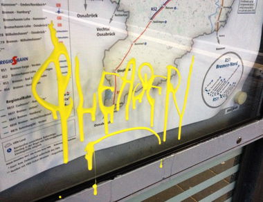 Graffiti Artwork - Photo by ZUGZWANG - pleaser