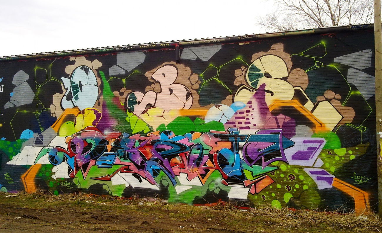 Graffiti Wall - Photo by ZUGZWANG