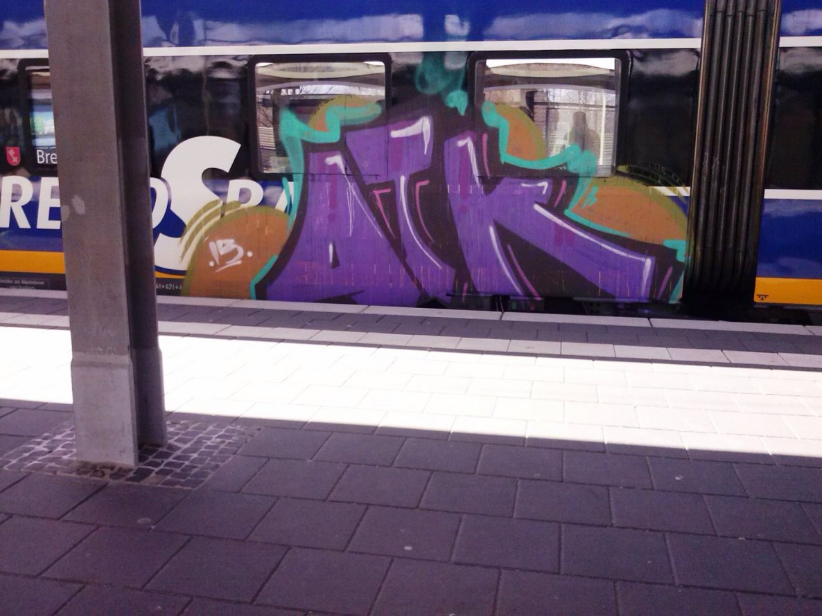 Graffiti Train - Photo by ZUGZWANG - atk, bremerhaven, bremen (2015)