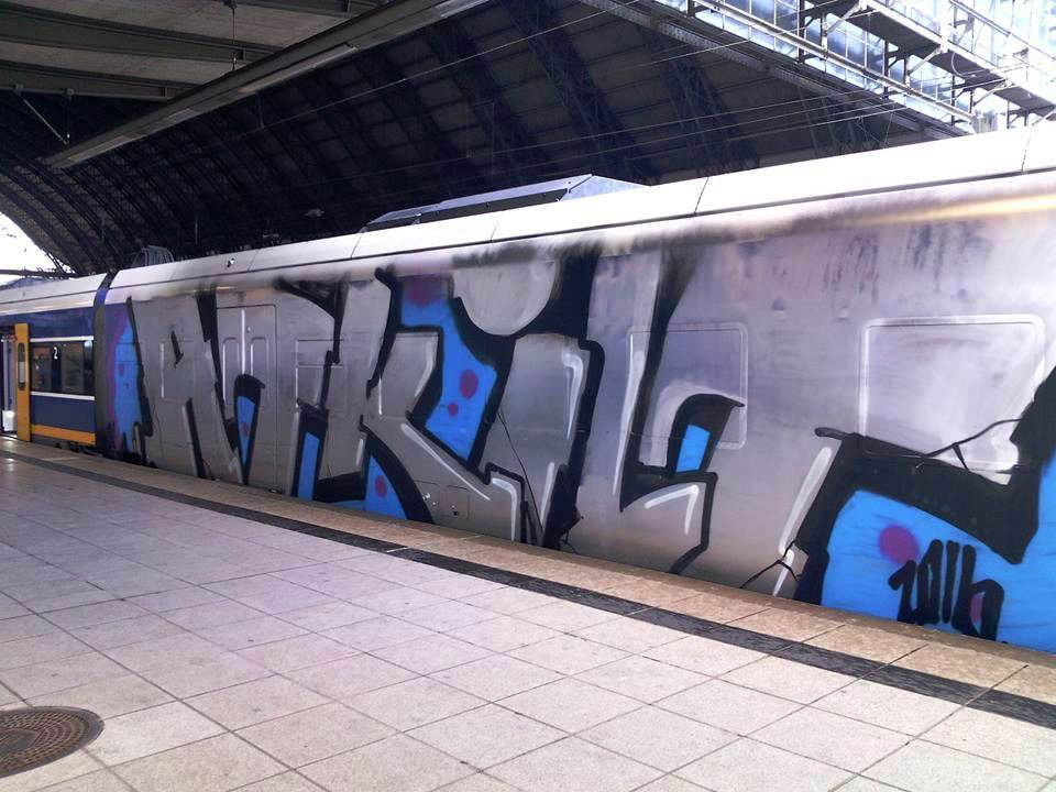 Graffiti Train - Photo by ZUGZWANG - atk, bremen (2016)