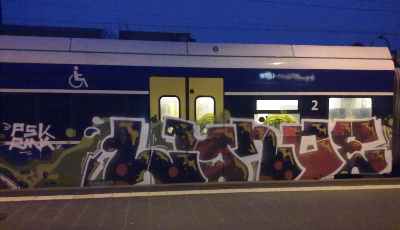 Graffiti Train - Photo by ZUGZWANG - lynoe (2016)