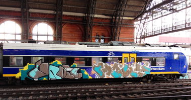 Graffiti Train - Photo by ZUGZWANG - howy (2017)