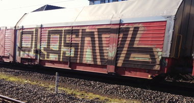 Graffiti Train - Photo by ZUGZWANG