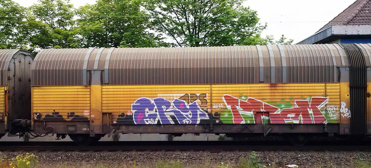 Graffiti Train - Photo by ZUGZWANG