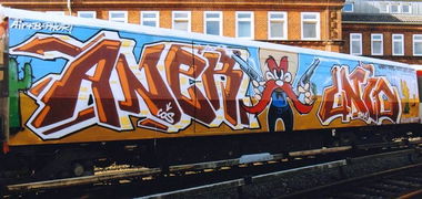 Graffiti Train - Photo by ZUGZWANG - aner, cos