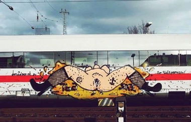 Graffiti Train - Photo by ZUGZWANG