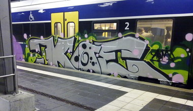 Graffiti Train - Photo by ZUGZWANG - jkoe, bremerhaven, 27 (2015)