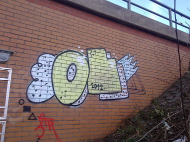 Graffiti Bombing - Photo by ZUGZWANG - ol