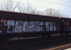 Graffiti Train - Photo by ZUGZWANG - tbone