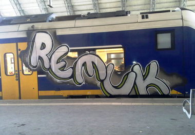 Graffiti Train - Photo by ZUGZWANG - remuk, bremen (2016)
