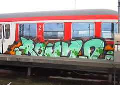 Graffiti Train - Photo by ZUGZWANG - round