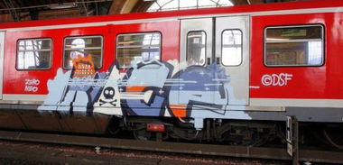 Graffiti Train - Photo by ZUGZWANG - rage, dsf