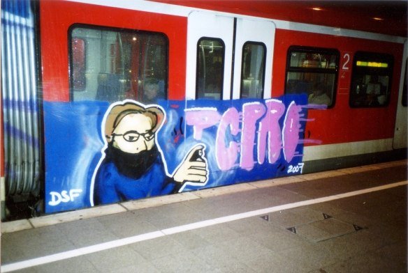 Graffiti Train - Photo by ZUGZWANG - dsf, pc, pro