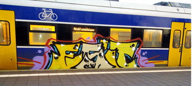 Graffiti Train - Photo by ZUGZWANG - esit, bremen, bremerhaven (2015)