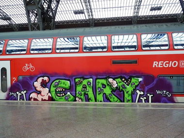 Graffiti Train - Photo by ZUGZWANG - scary