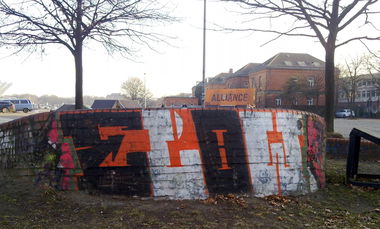 Graffiti Bombing - Photo by ZUGZWANG