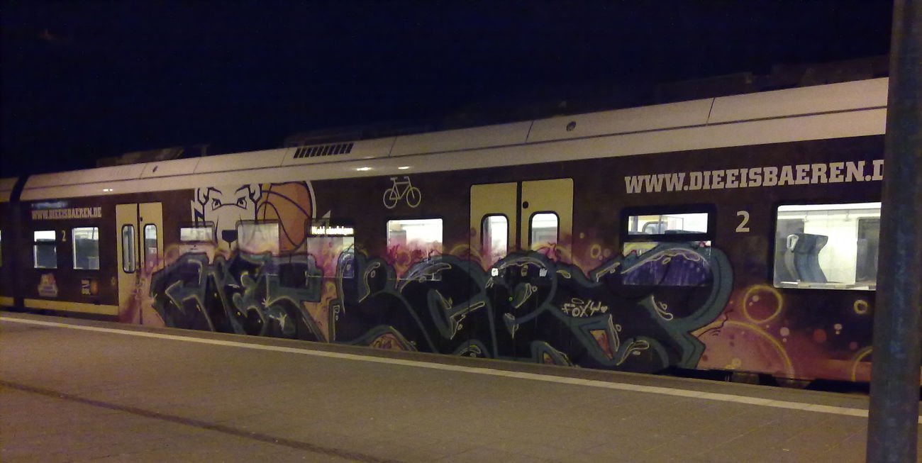 Graffiti Train - Photo by ZUGZWANG - cies (2017)