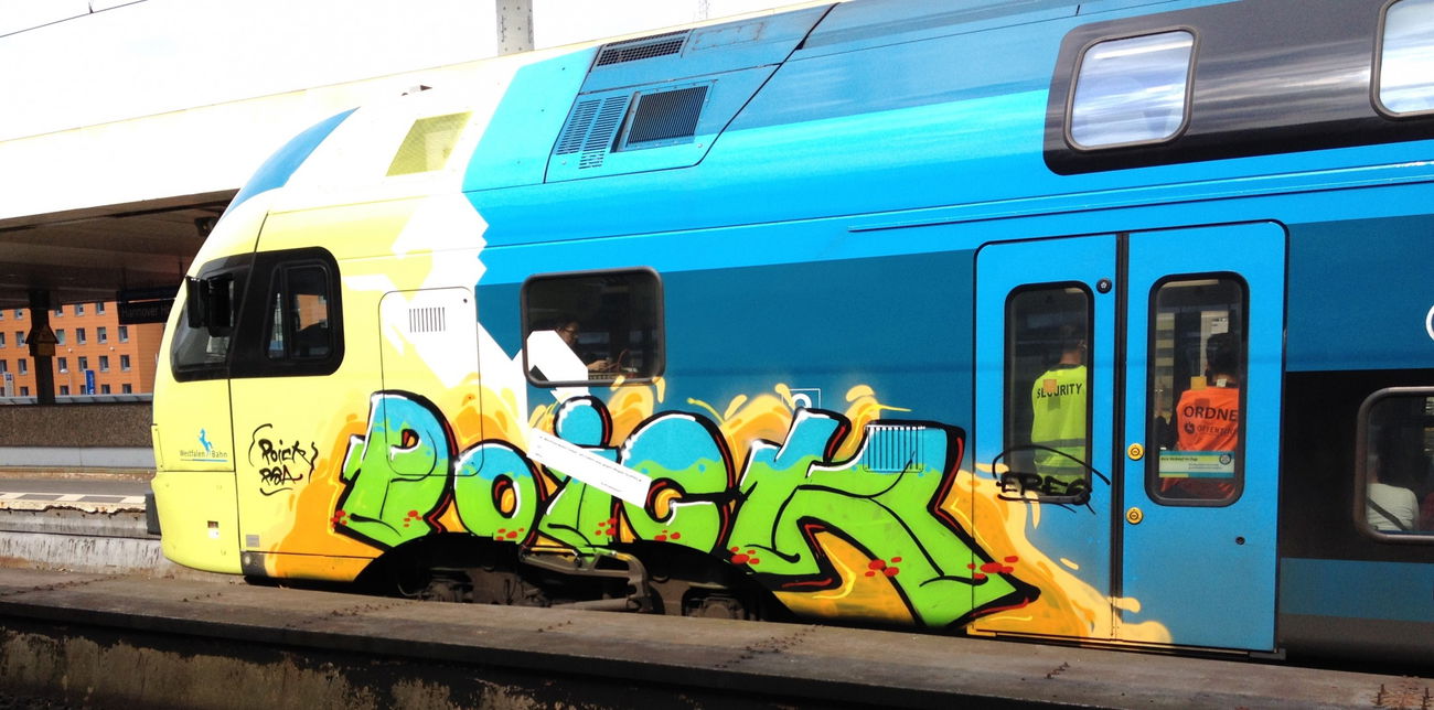 Graffiti Train - Photo by ZUGZWANG (2017)