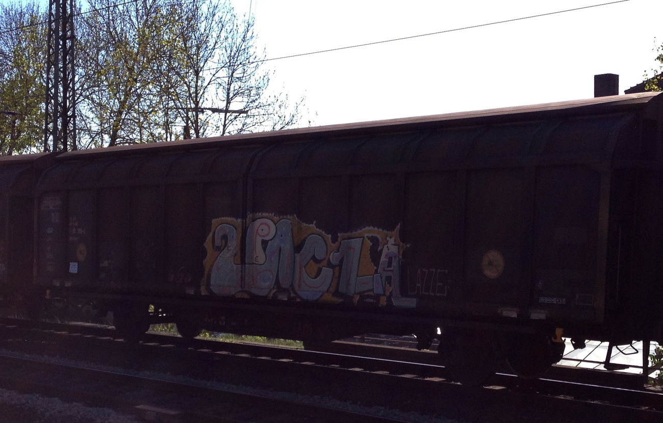 Graffiti Train - Photo by ZUGZWANG