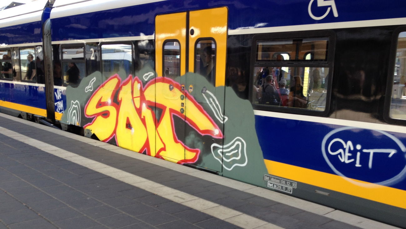 Graffiti Train - Photo by ZUGZWANG - soit (2017)