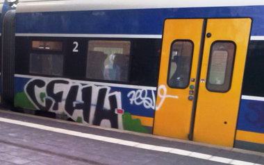 Graffiti Train - Photo by ZUGZWANG - cfhh