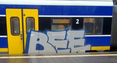 Graffiti Train - Photo by ZUGZWANG - bee, bremerhaven, 27 (2015)