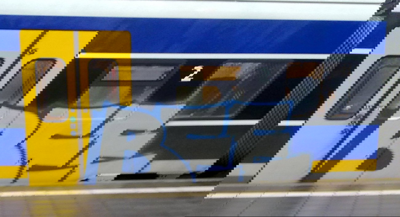 Graffiti Train - Photo by ZUGZWANG - bee, bremerhaven, 27 (2015)