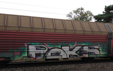 Graffiti Train - Photo by ZUGZWANG