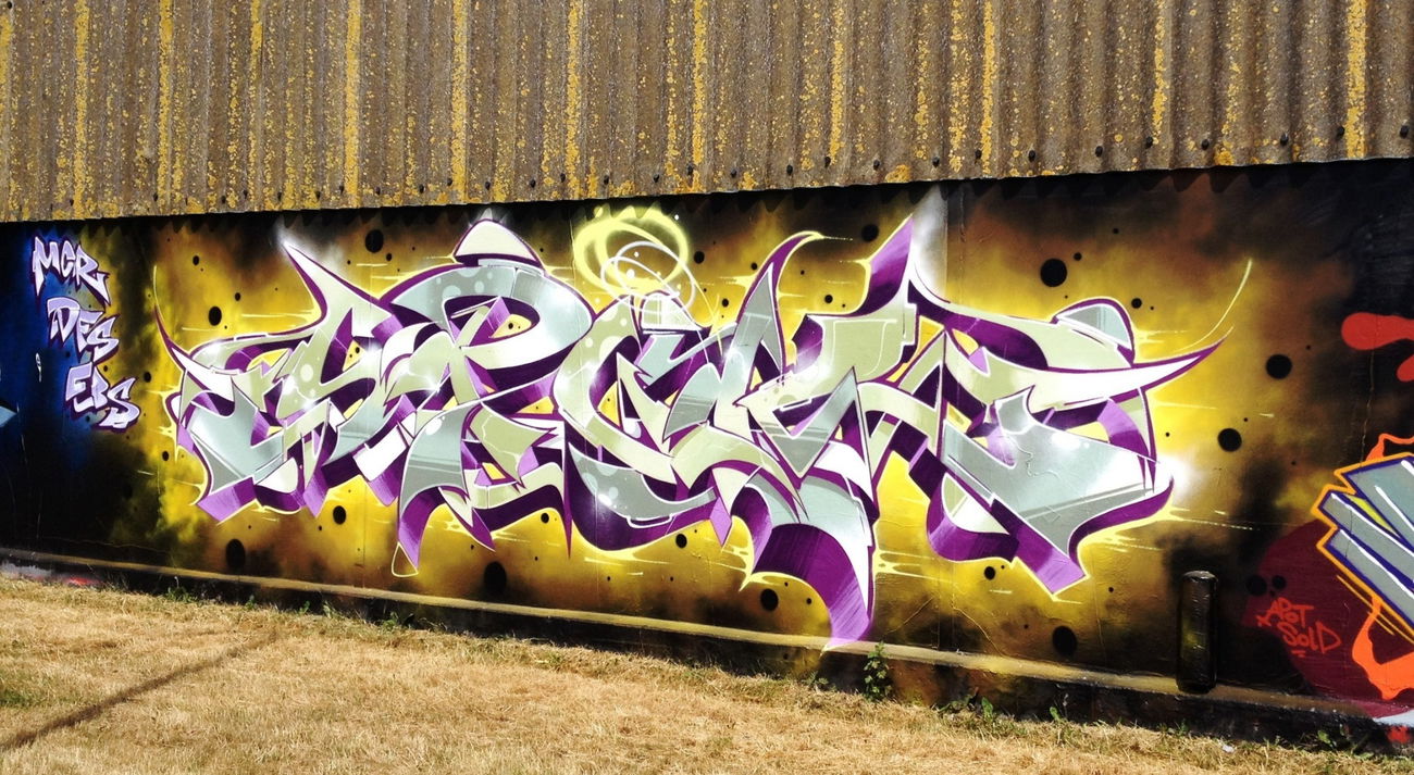 Graffiti Wall - Photo by ZUGZWANG - spuk (2018)