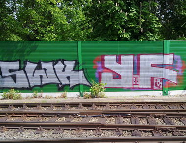 Graffiti Bombing - Photo by ZUGZWANG - swk, yf (2016)