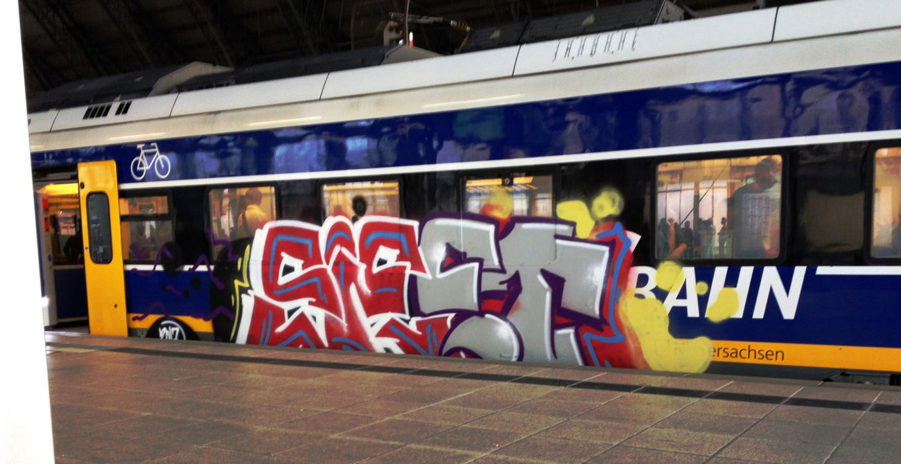 Graffiti Train - Photo by ZUGZWANG - siet (2017)