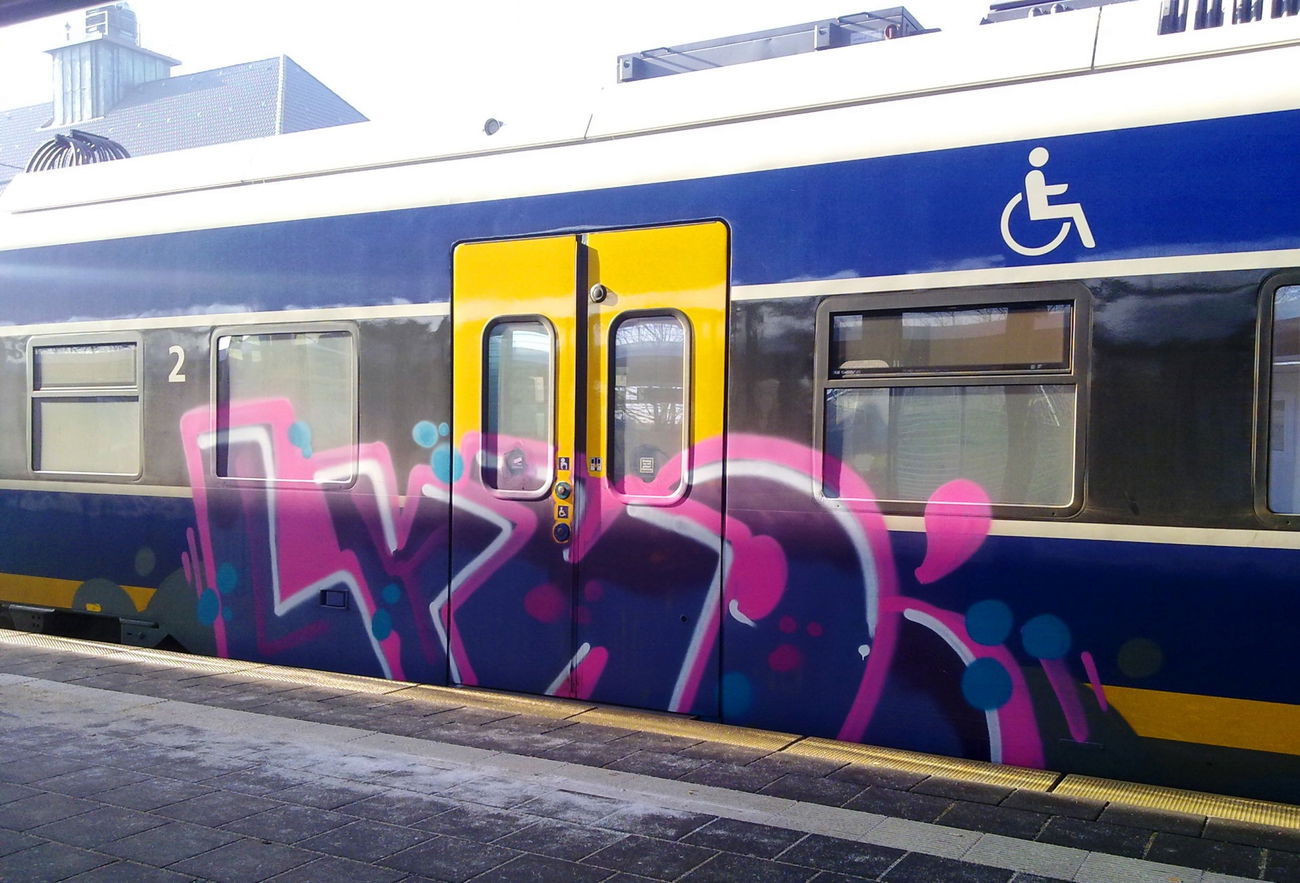 Graffiti Train - Photo by ZUGZWANG - lyno (2017)