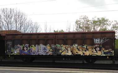 Graffiti Train - Photo by ZUGZWANG