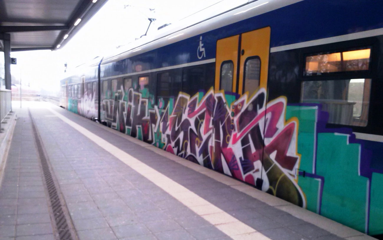 Graffiti Train - Photo by ZUGZWANG (2017)