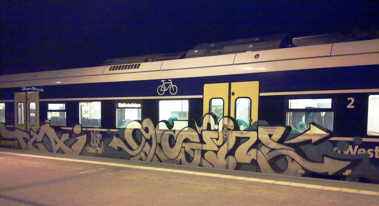 Graffiti Train - Photo by ZUGZWANG (2017)