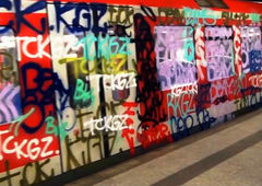 Graffiti Train - Photo by ZUGZWANG - kgz, tck
