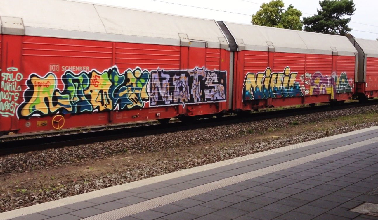 Graffiti Train - Photo by ZUGZWANG