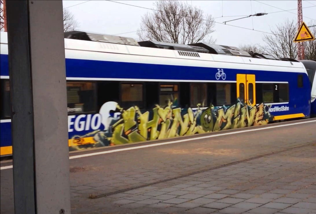 Graffiti Train - Photo by ZUGZWANG - mine