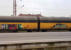 Graffiti Train - Photo by ZUGZWANG - hippie, hains