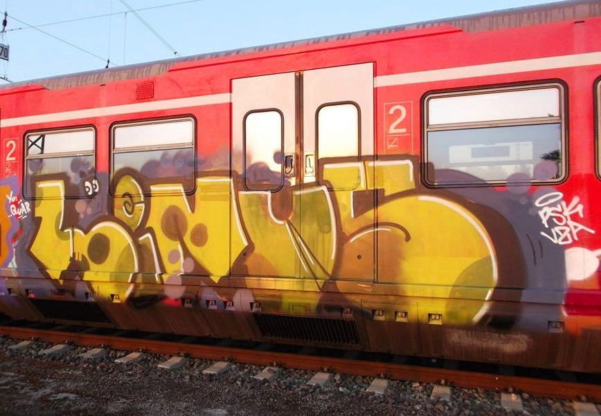 Graffiti Train - Photo by ZUGZWANG - linus, bremen (2015)