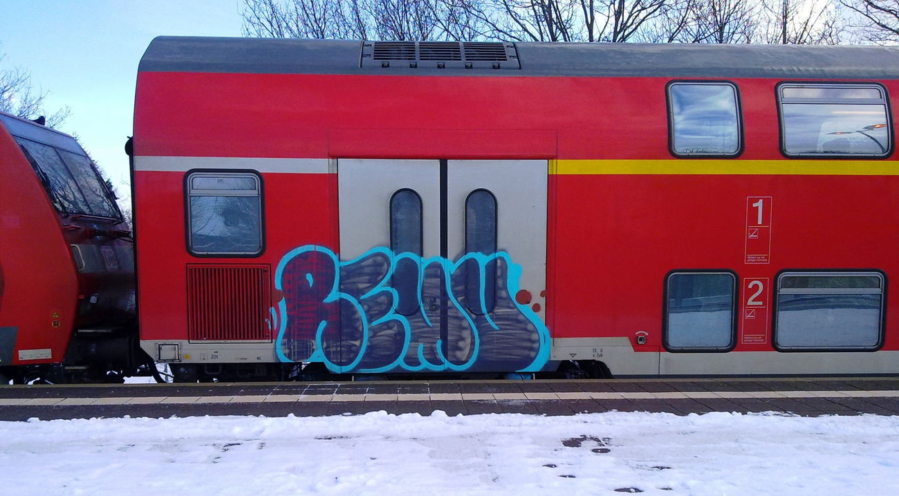 Graffiti Train - Photo by ZUGZWANG - remu, bremerhaven, bremen (2016)