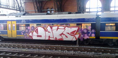 Graffiti Train - Photo by ZUGZWANG - oaks (2017)
